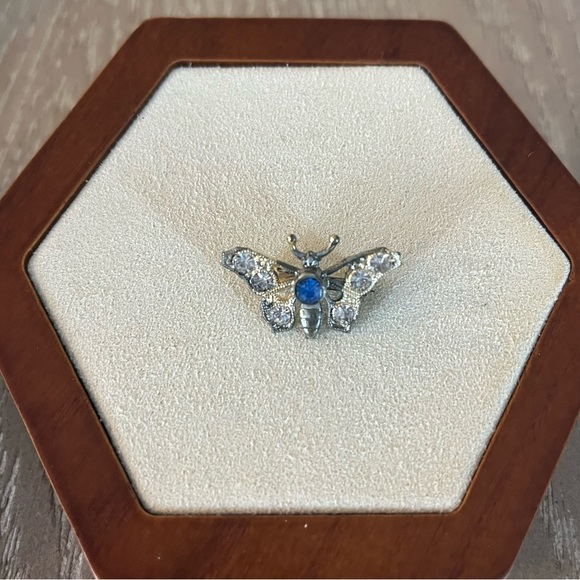 Antique Silver Insect Brooch with Blue and White Stones - Picture 2 of 8